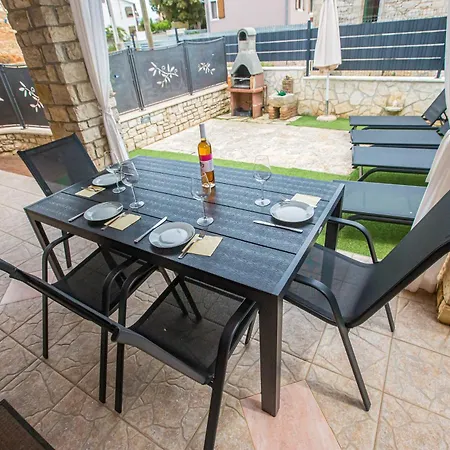 Casa Nadija Kaštelir