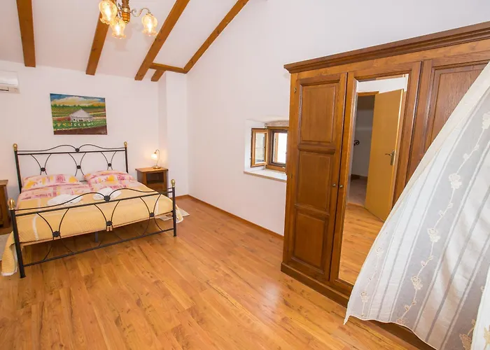 Tatil Evi Casa Nadija Kaštelir